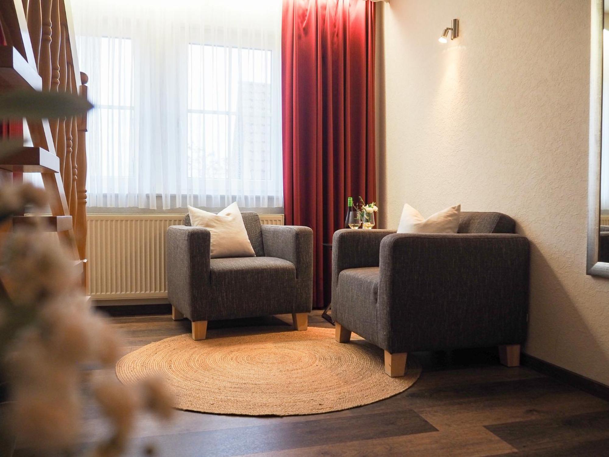 Hotel Leinsweiler Hof エクステリア 写真